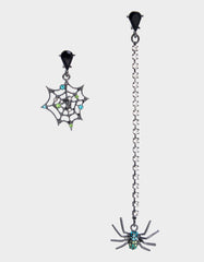 RICH WITCH MISMATCH SPIDER WEB EARRINGS GREEN
