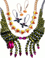 RICH WITCH CANDY CORN FRONTAL NECKLACE ORANGE