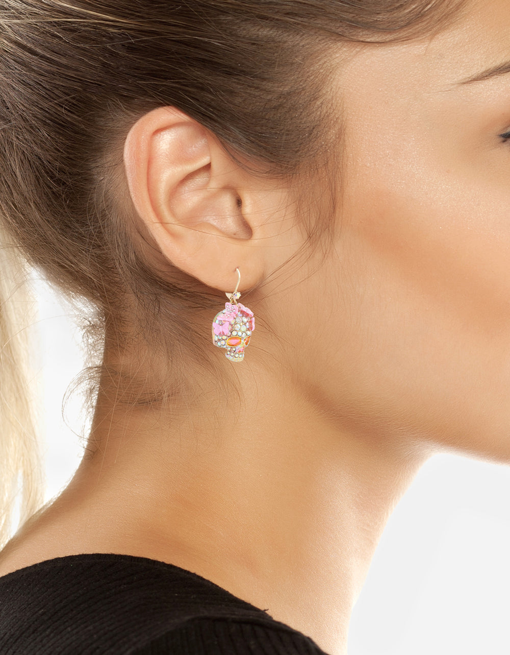 BUTTERFLY SKULL LEVER BACK EARRING PINK