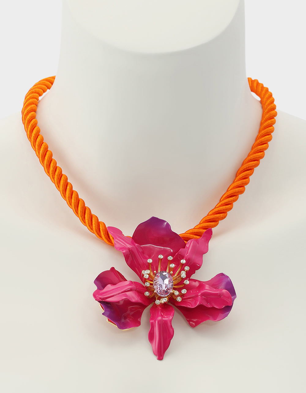 ORCHID SHORT PENDANT NECKLACE PINK