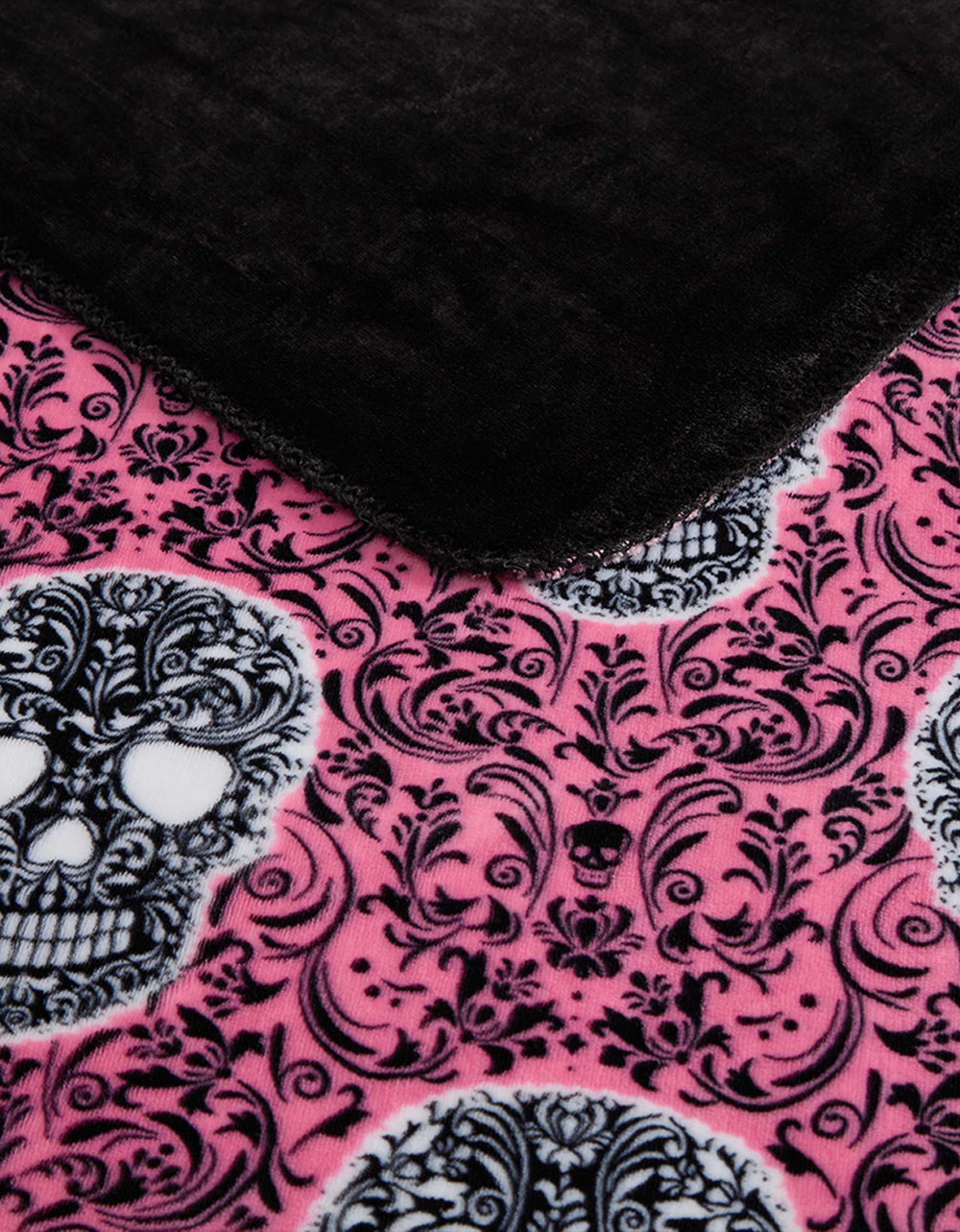 ANTIQUE SKULL 50" X 70" THROW BLANKET BLACK