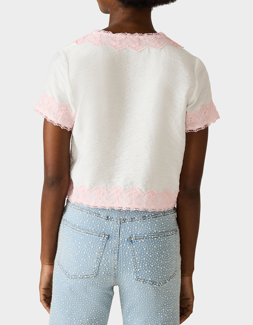 EMBROIDERED ESSENCE TOP WHITE