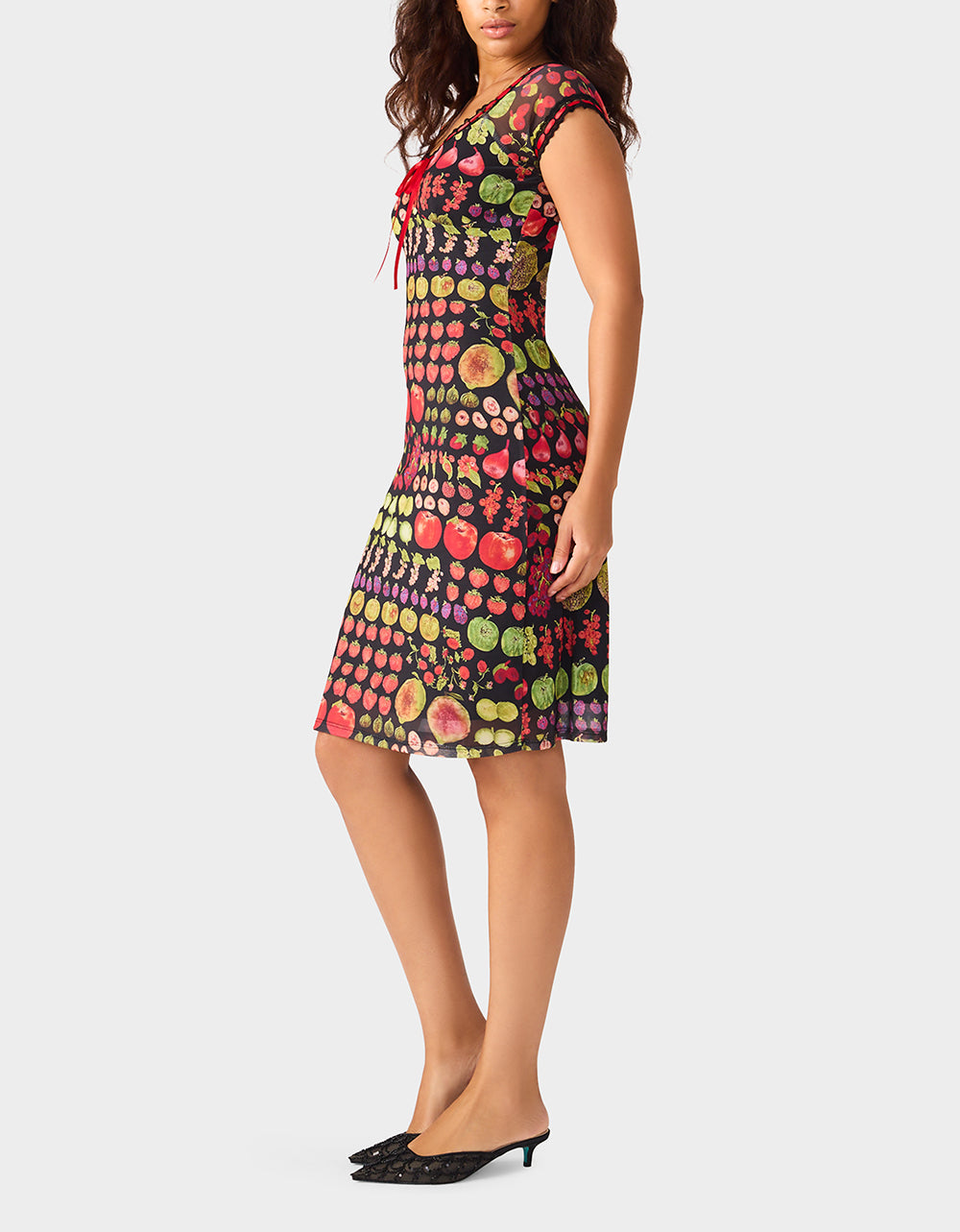 BETSEY'S FRUIT DRESS BLACK MULTI
