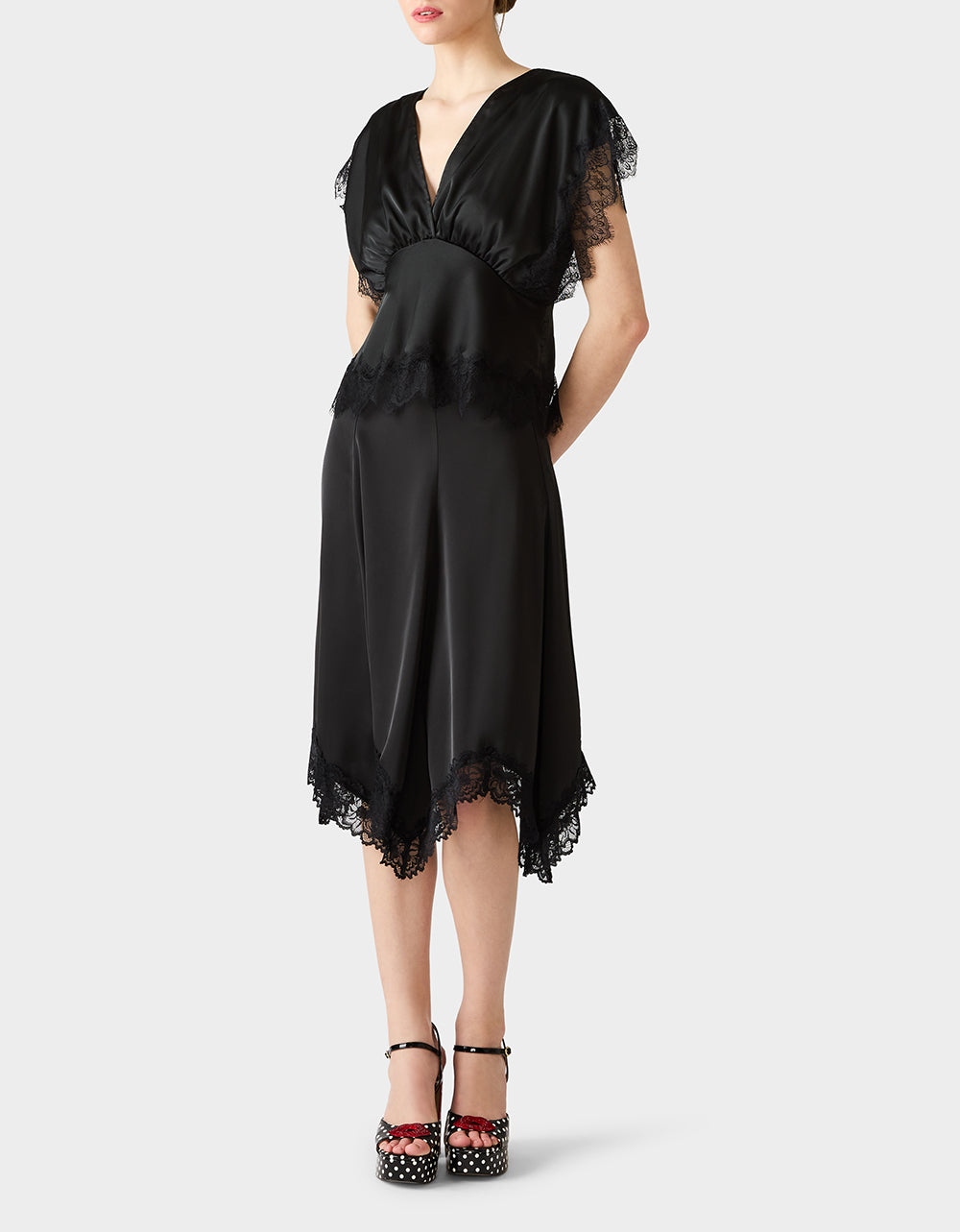 LACE LINES TOP BLACK