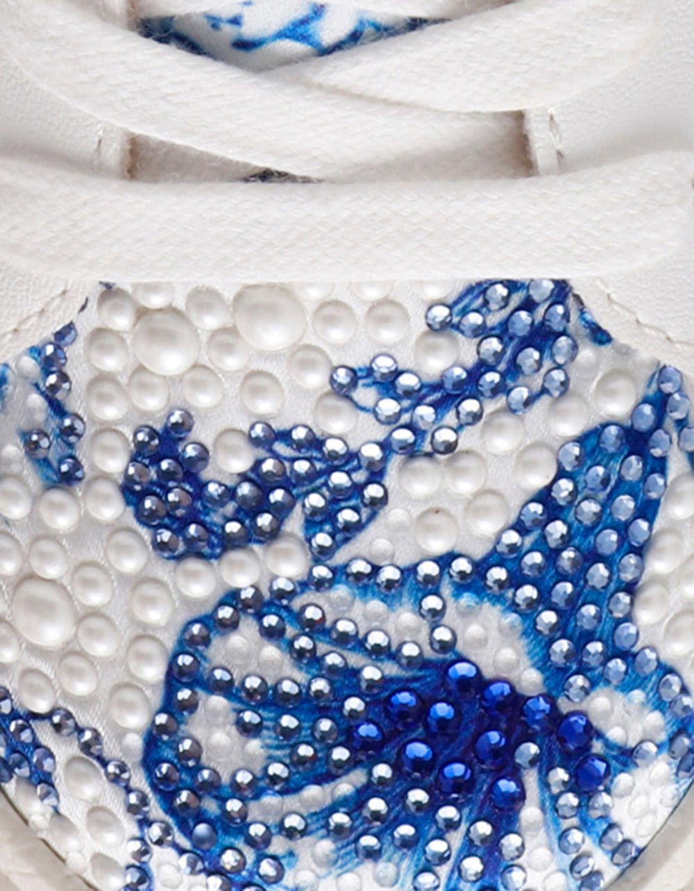 DAMON WHITE/BLUE FLORAL